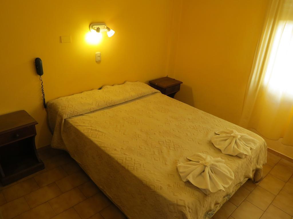Hotel Arenales Βίλα Κάρλος Παζ Δωμάτιο φωτογραφία