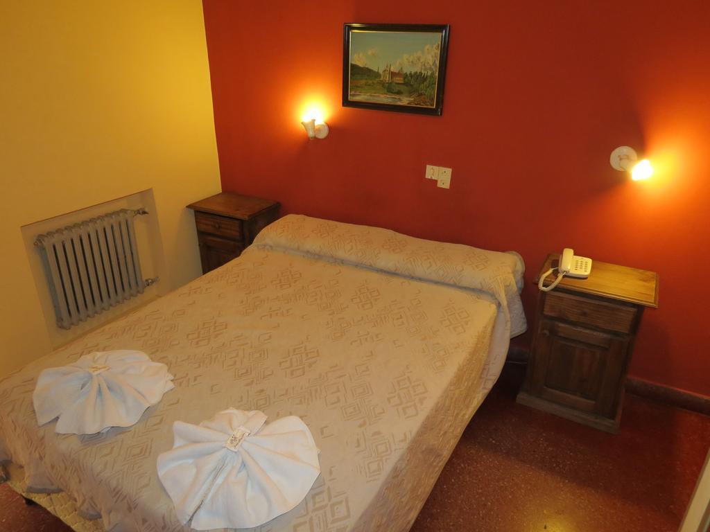 Hotel Arenales Βίλα Κάρλος Παζ Δωμάτιο φωτογραφία