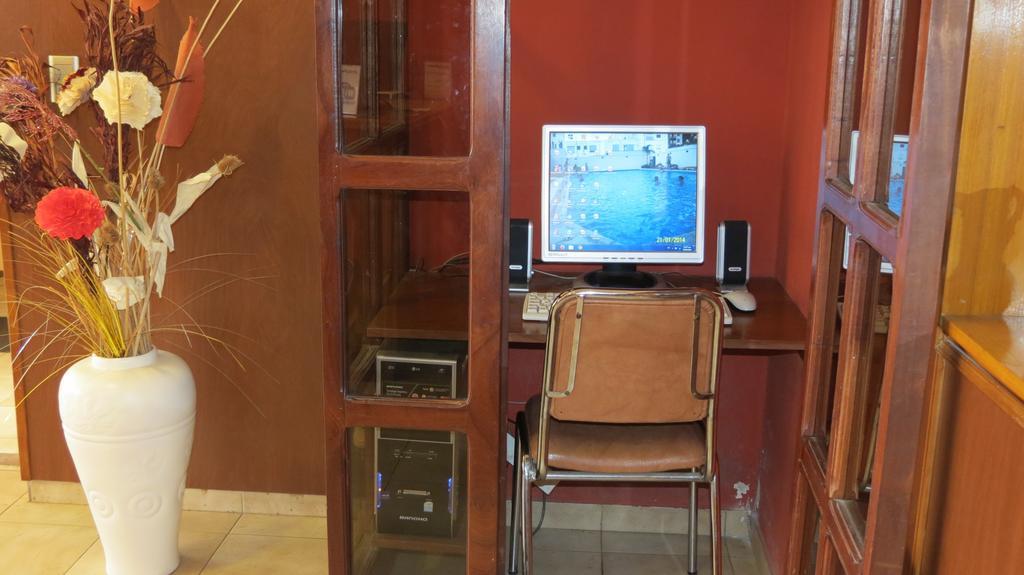 Hotel Arenales Βίλα Κάρλος Παζ Εξωτερικό φωτογραφία
