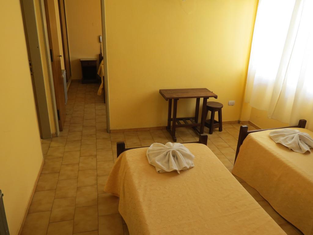 Hotel Arenales Βίλα Κάρλος Παζ Δωμάτιο φωτογραφία