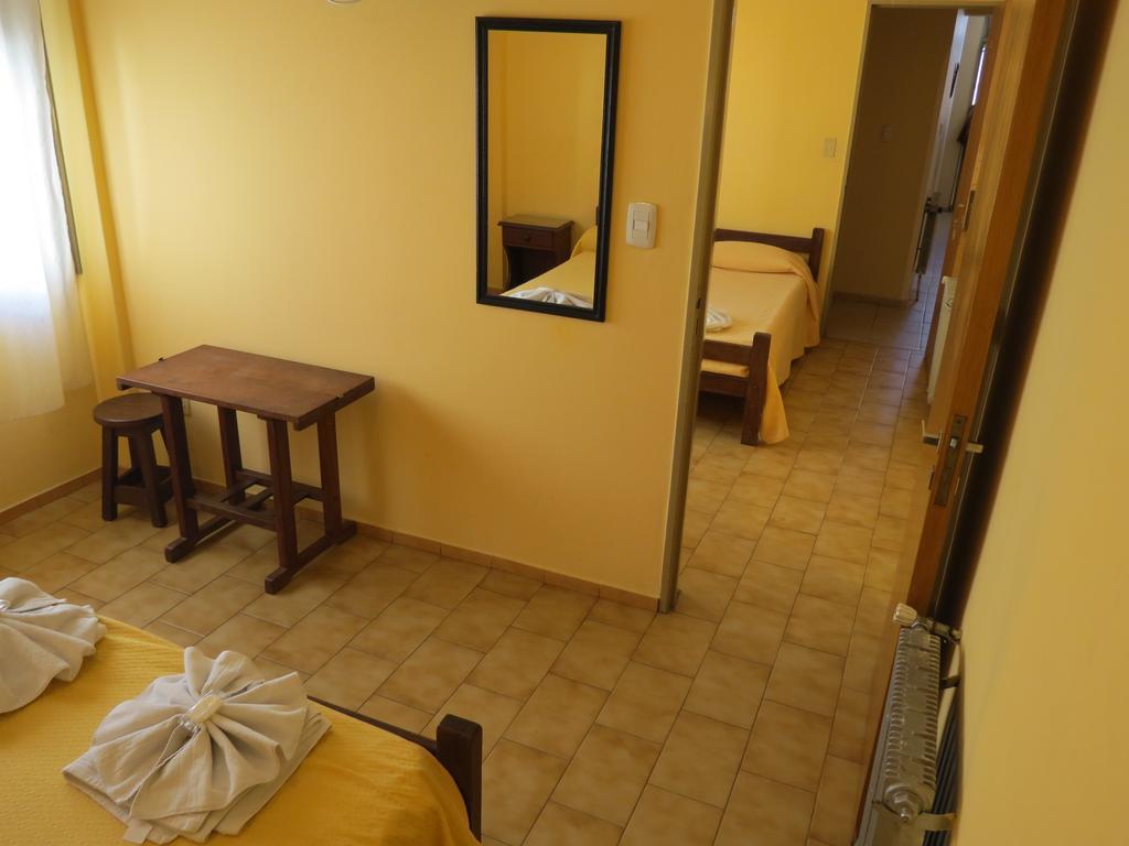 Hotel Arenales Βίλα Κάρλος Παζ Δωμάτιο φωτογραφία